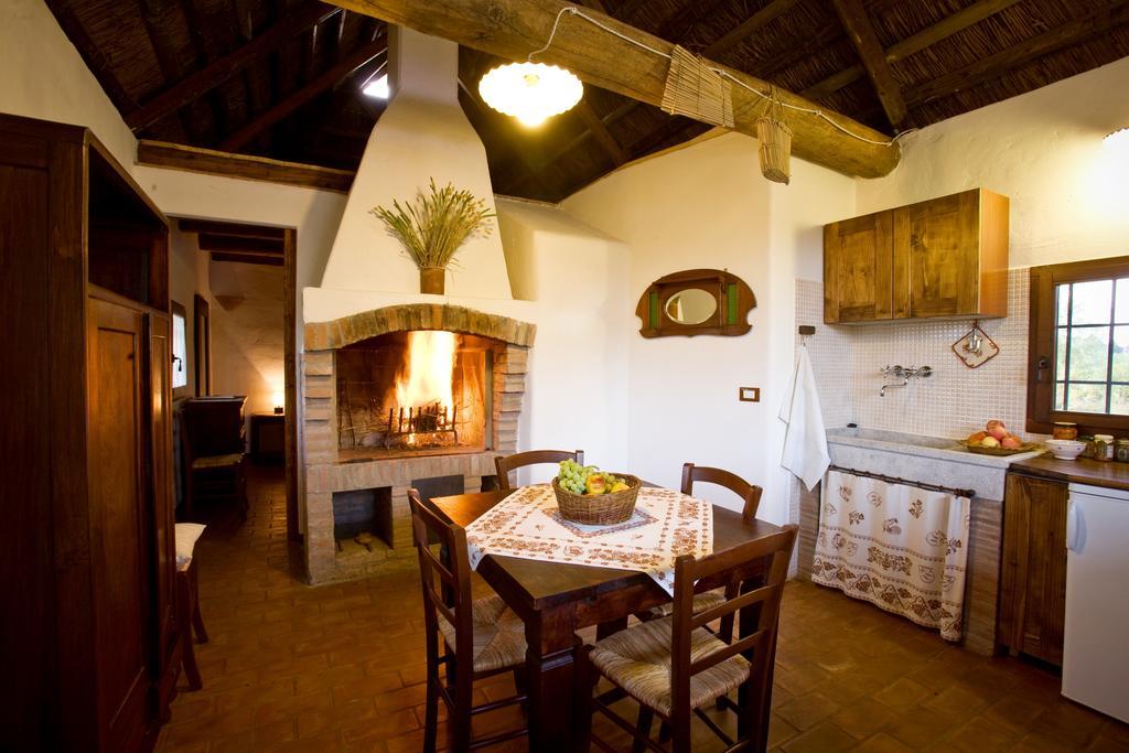 Agriturismo Bassara Le Capanne Argenta Eksteriør billede